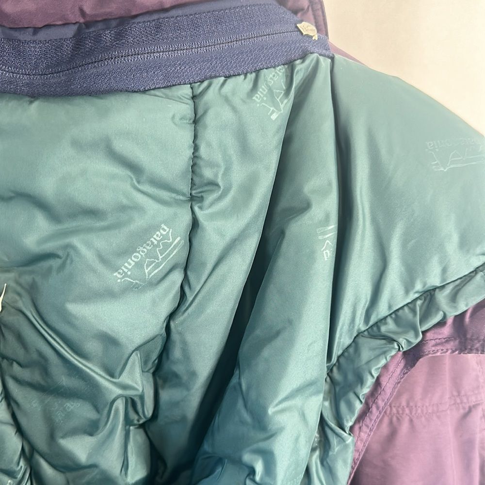 Patagonia Purple and Navy Men's Jacket - Picture 3 of 6